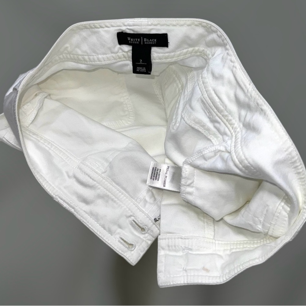 🛍️SALE🛍️ White House Black Market Pedal Pusher Lace-Up Detail Crop Pants - Picture 7 of 9